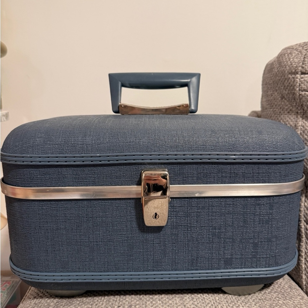 Blue Vintage-Travel/Storage Case. Birkdale Sky Rider